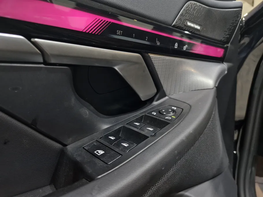 بي ام دبليو الفئة الخامسة 520i 2025 