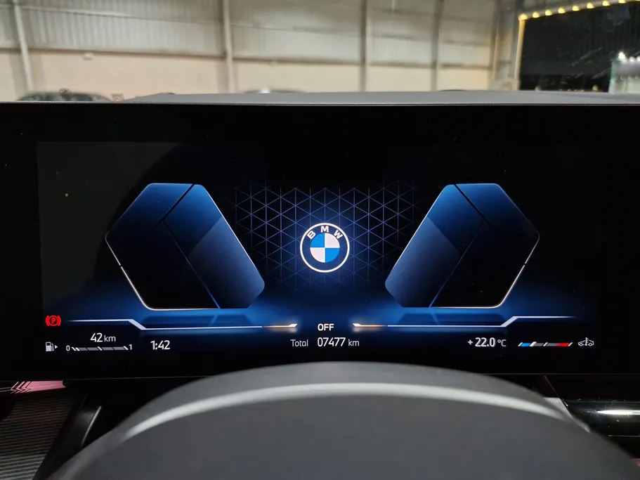 بي ام دبليو الفئة الخامسة 520i 2025 