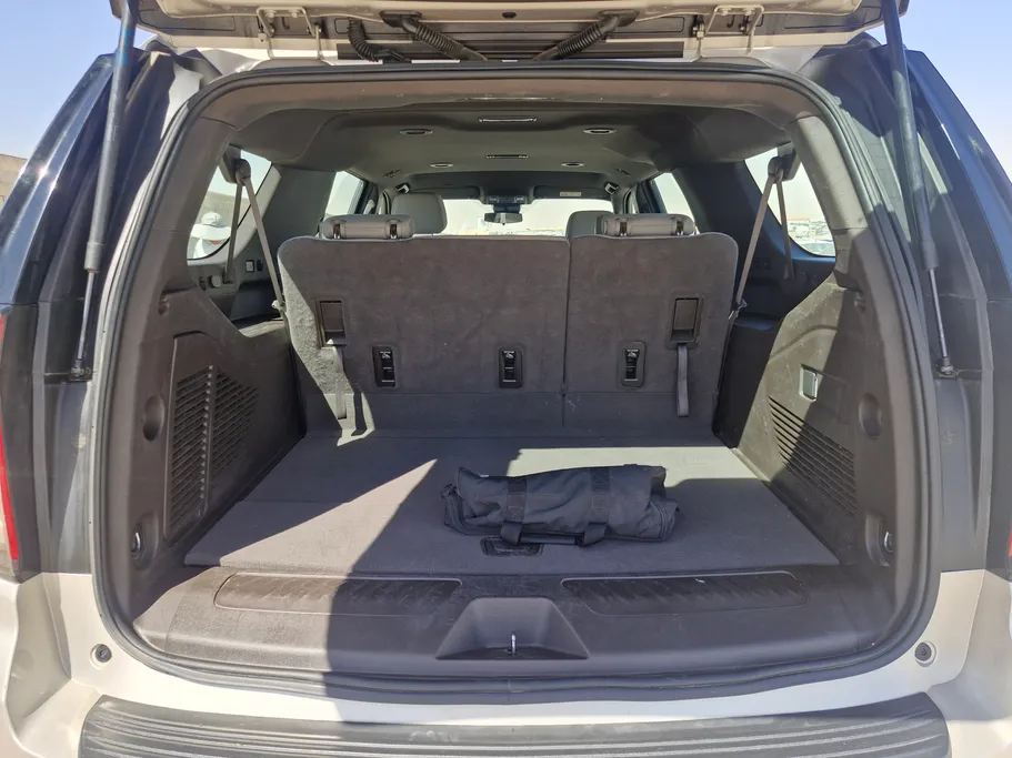 2023 Chevrolet Suburban LS 