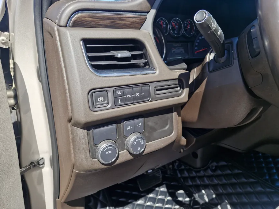 2023 Chevrolet Suburban LS 