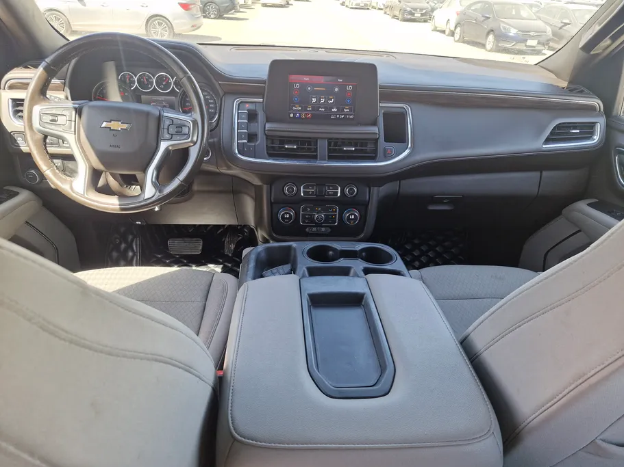 2023 Chevrolet Suburban LS 