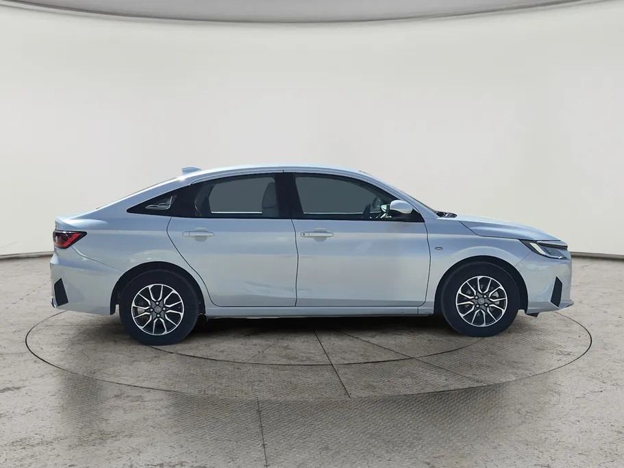 تويوتا يارس Y 2023 