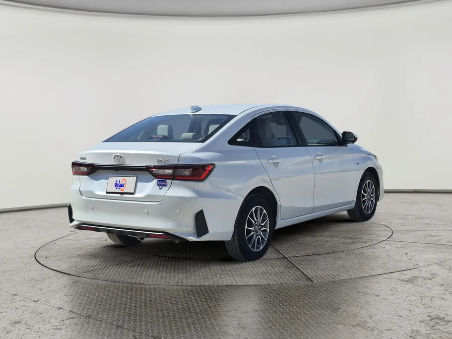 2023 Toyota Yaris  Y 