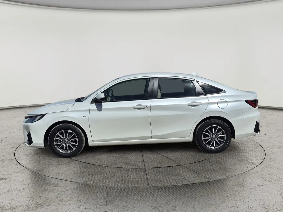 2023 Toyota Yaris  Y 