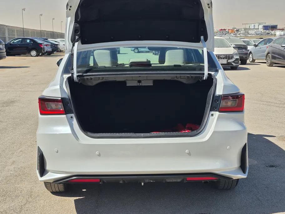 تويوتا يارس Y 2023 