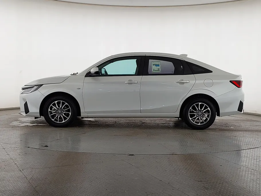 تويوتا يارس Y 2024 