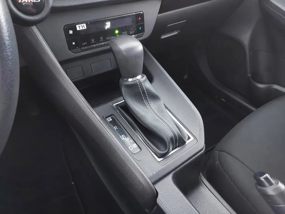 تويوتا يارس Y 2024 