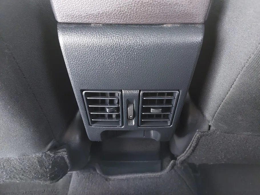 تويوتا يارس Y 2024 