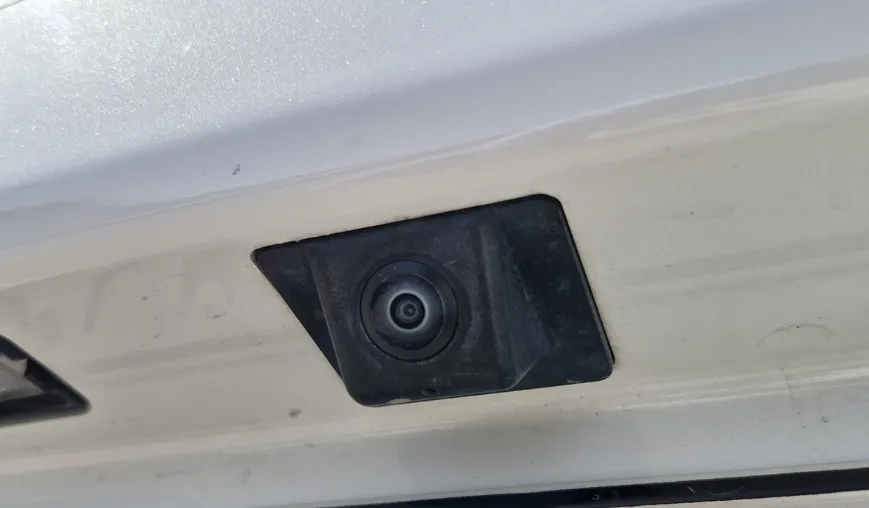 2024 Hongqi H5 Flagship 