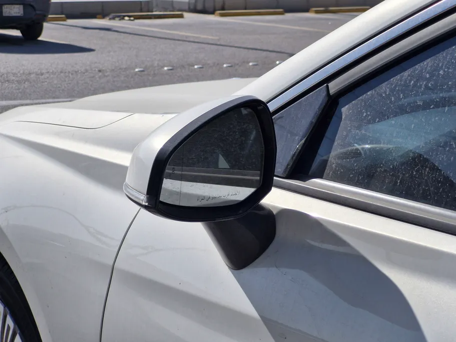 2024 Hongqi H5 Flagship 