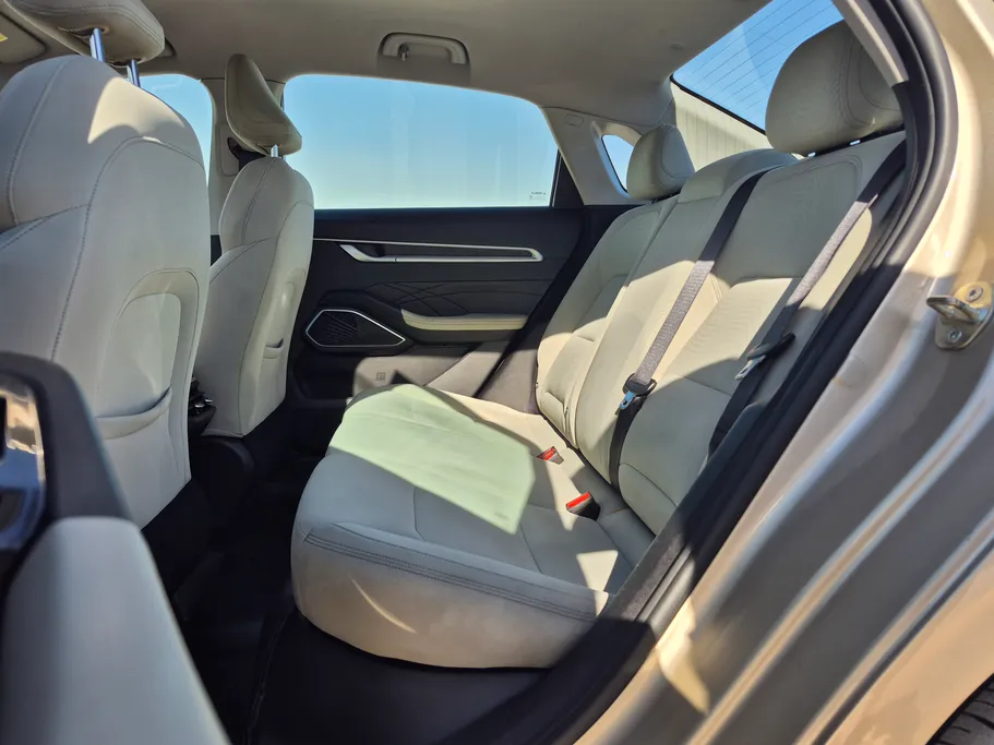 جيلي امجراند GS 2024 