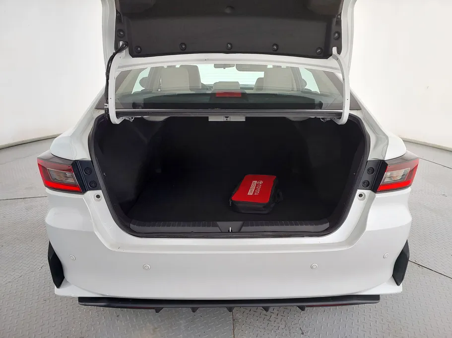 2023 Toyota Yaris  Y 