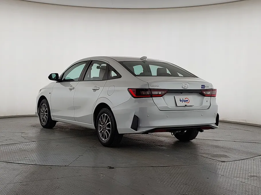 2023 Toyota Yaris  Y 