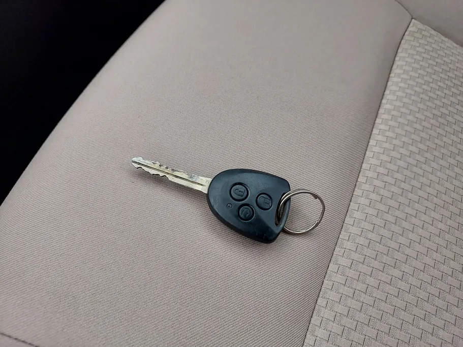 2023 Toyota Yaris  Y 