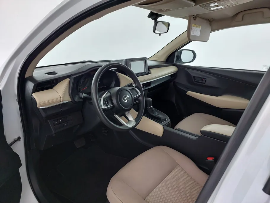 2023 Toyota Yaris  Y 