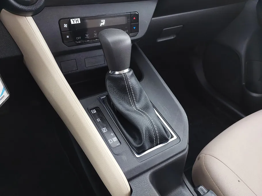 2023 Toyota Yaris  Y 