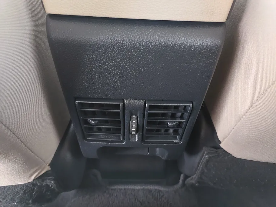 2023 Toyota Yaris  Y 