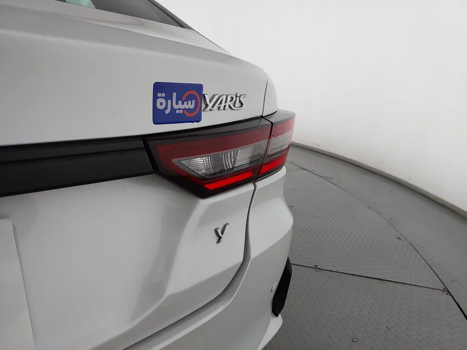 2023 Toyota Yaris  Y 