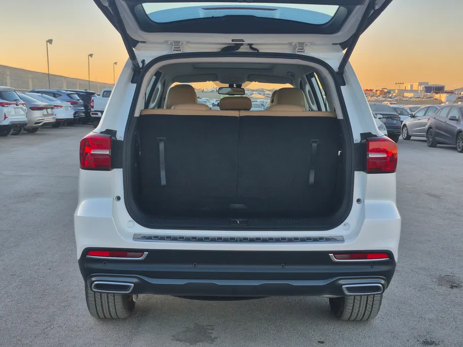 ام جي RX8 LUX 2024 