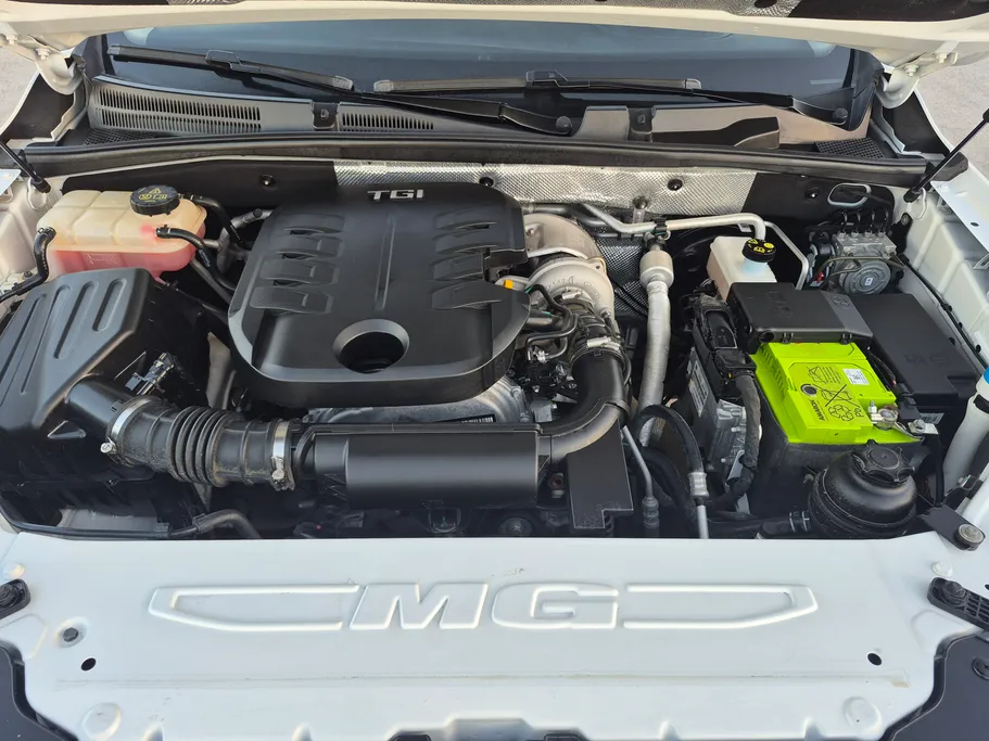 ام جي RX8 LUX 2024 