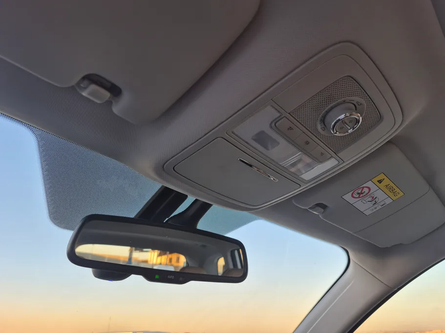 ام جي RX8 LUX 2024 