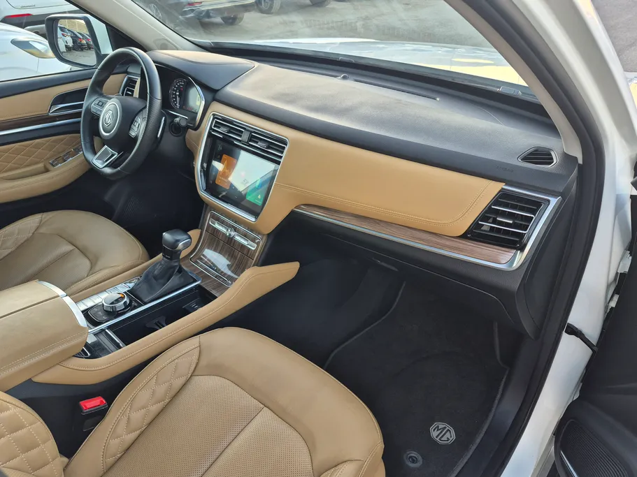 ام جي RX8 LUX 2024 