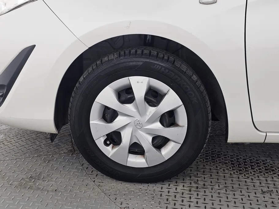 2019 Toyota Yaris  Y 