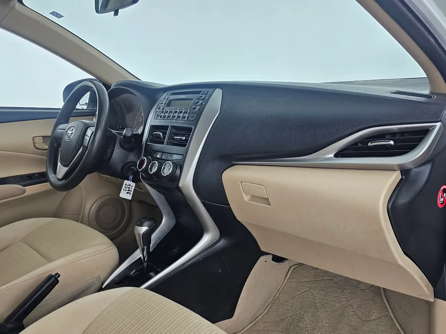 2019 Toyota Yaris  Y 