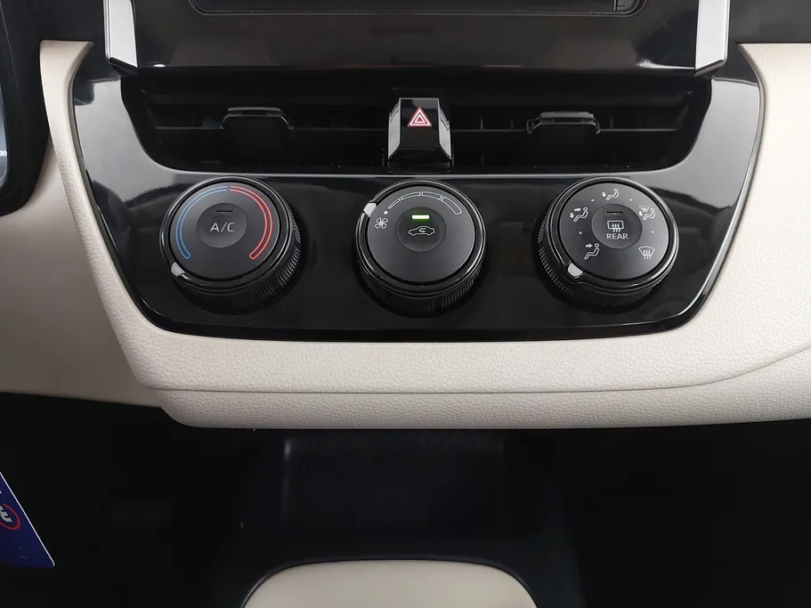 تويوتا كورولا XLI 2023 