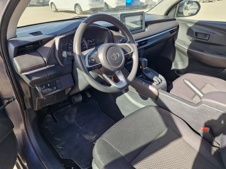 تويوتا يارس Y 2024 