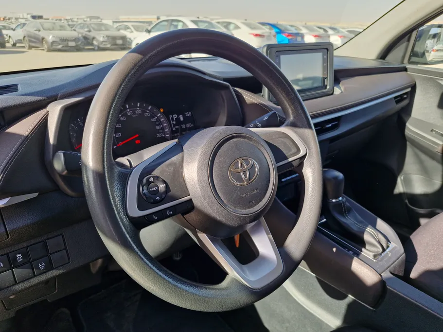 تويوتا يارس Y 2024 