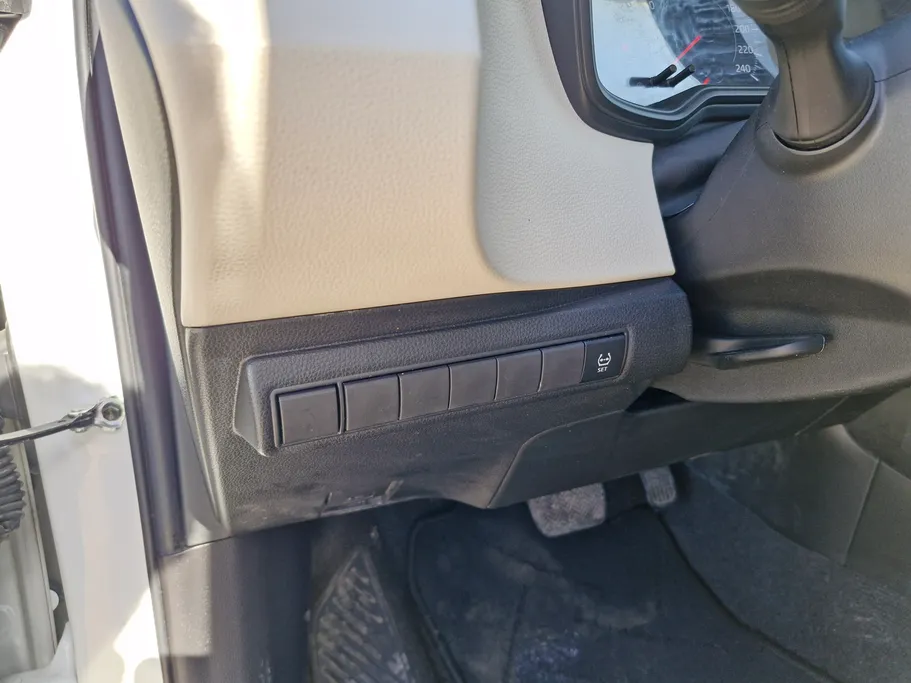 تويوتا كورولا XLI 2022 