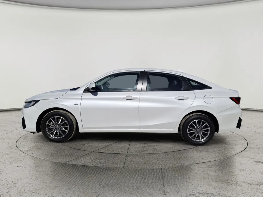 2023 Toyota Yaris  Y 