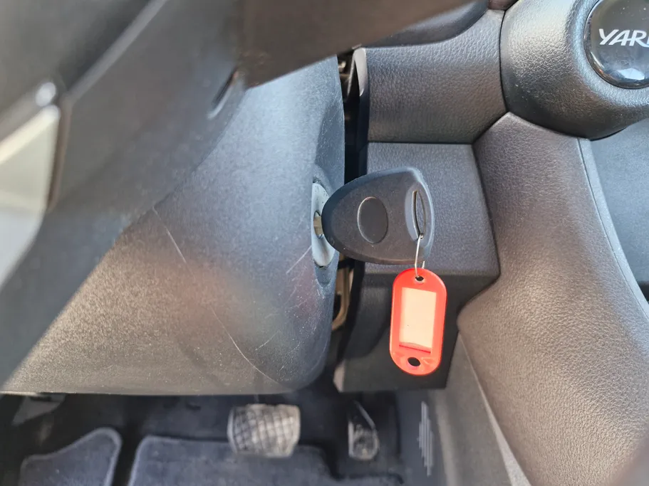 2023 Toyota Yaris  Y 