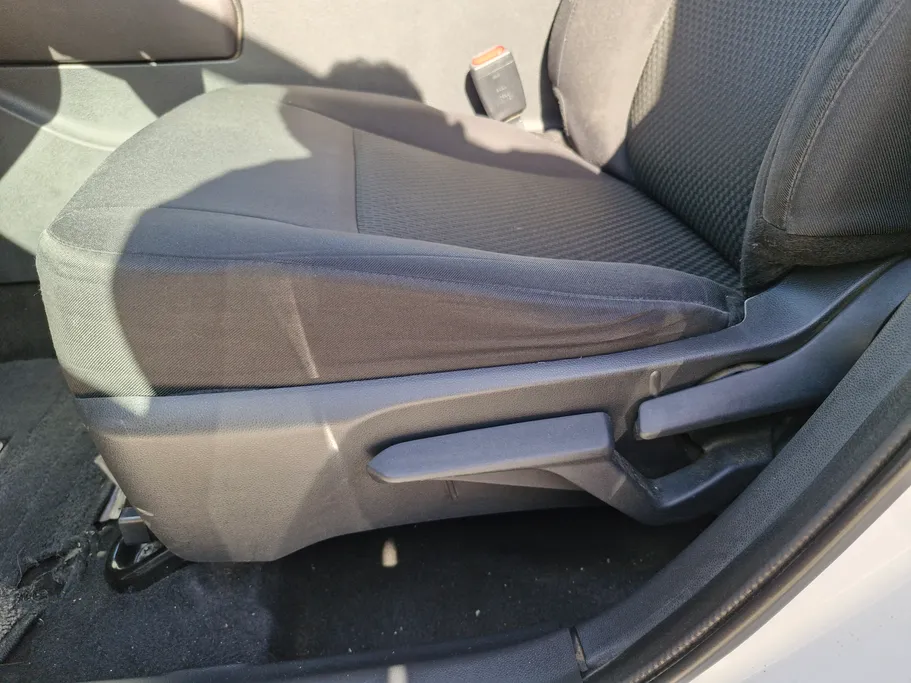 2023 Toyota Yaris  Y 