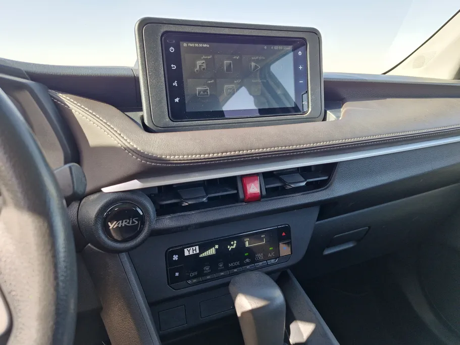 2023 Toyota Yaris  Y 