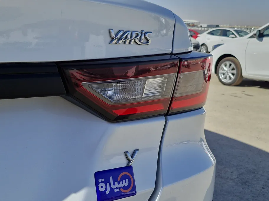 2023 Toyota Yaris  Y 