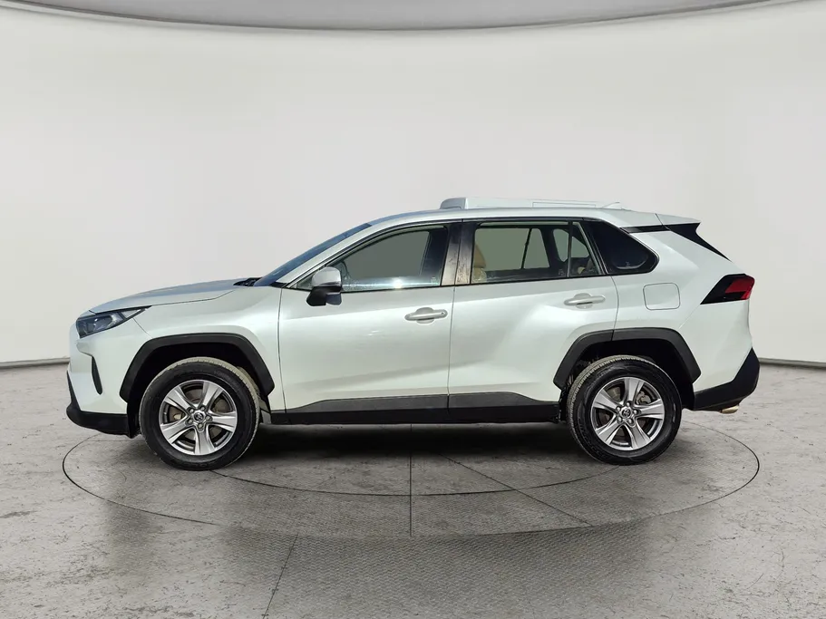 تويوتا راف فور LE 2023 