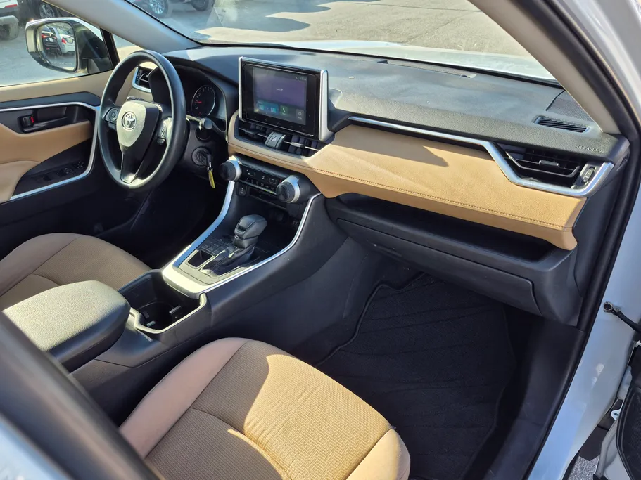 تويوتا راف فور LE 2023 