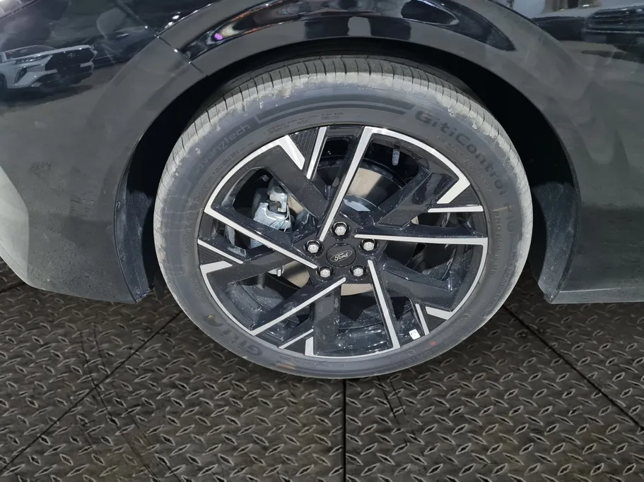 فورد تورس تيتانيوم الإصدار الجديد 2026 