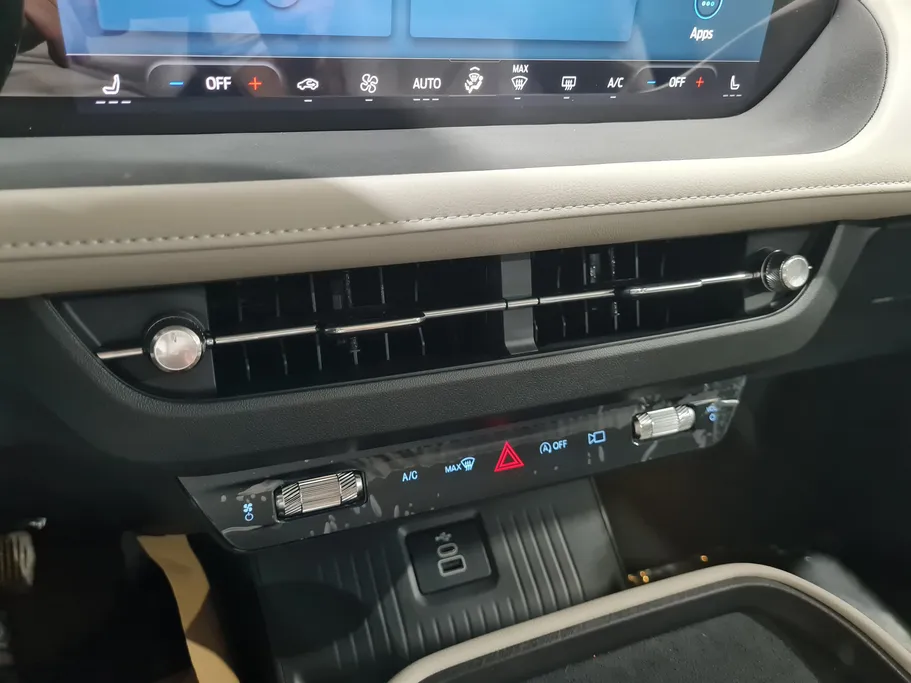 فورد تورس تيتانيوم الإصدار الجديد 2026 