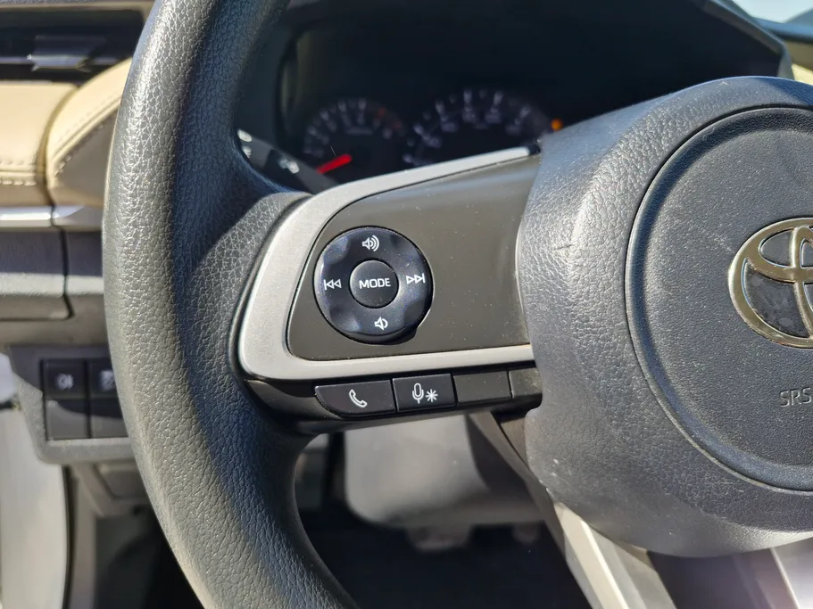 تويوتا يارس Y 2023 