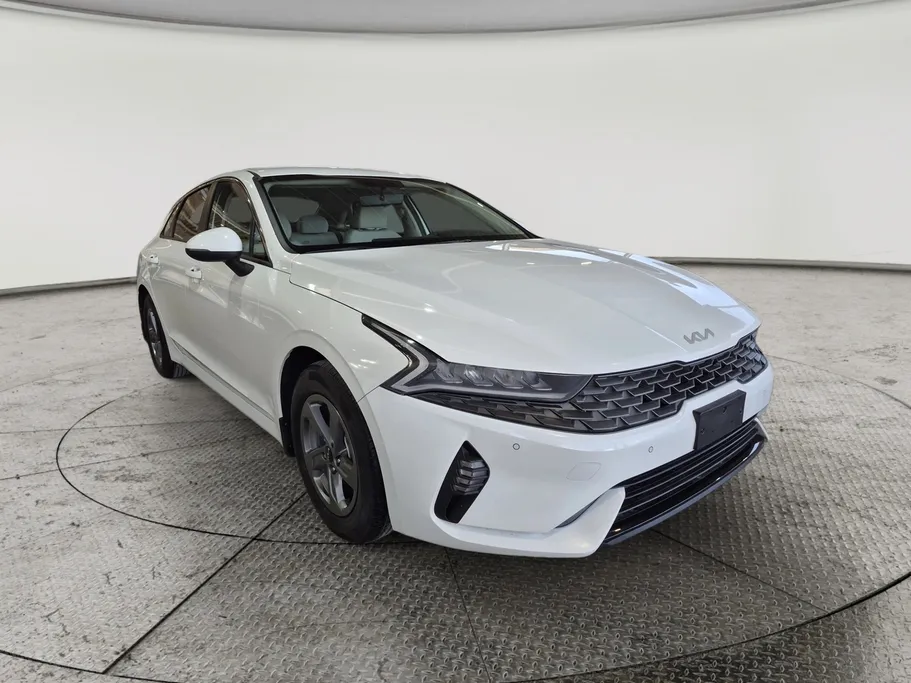 2022 Kia K5 LX 