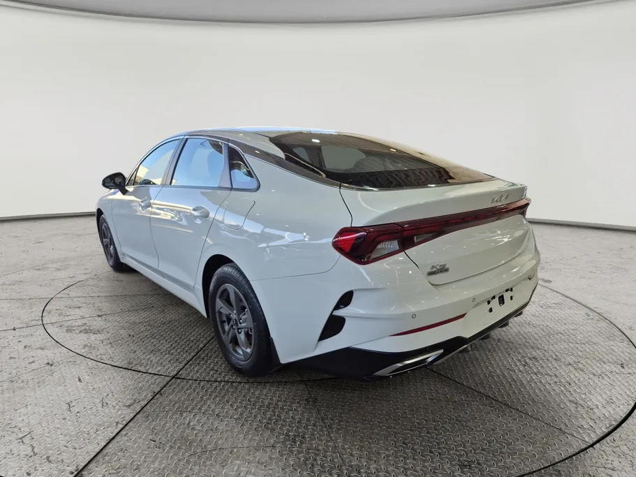 2022 Kia K5 LX 
