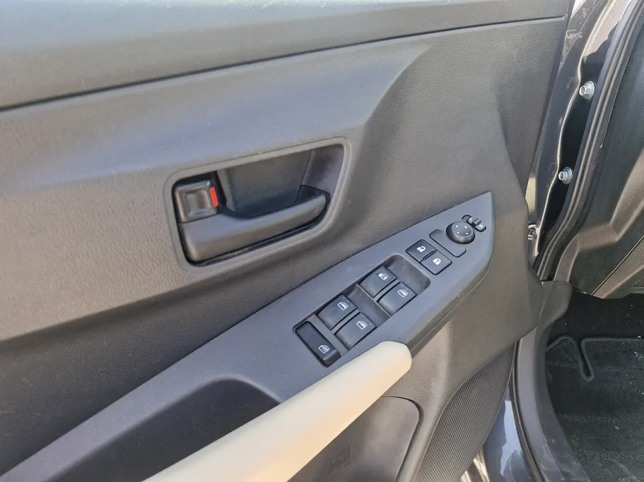 تويوتا يارس Y 2023 