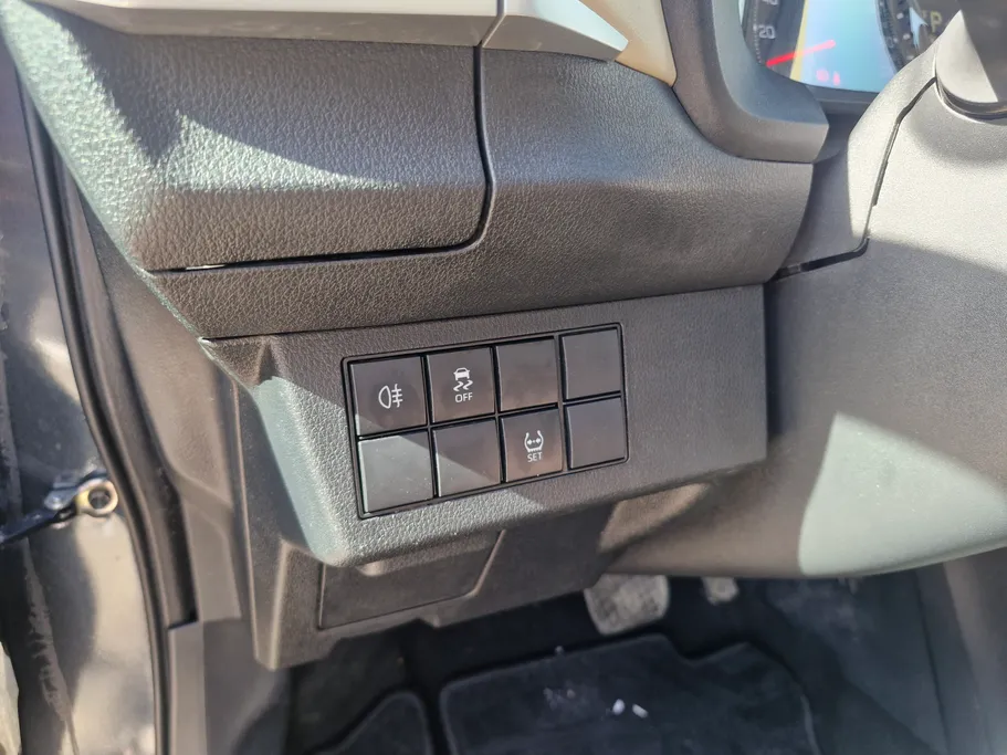 تويوتا يارس Y 2023 