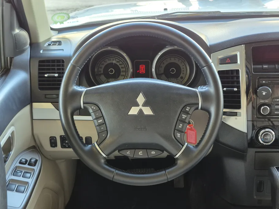 2022 Mitsubishi Pajero GLS 5Doors 