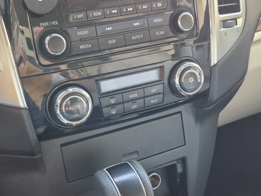 2022 Mitsubishi Pajero GLS 5Doors 