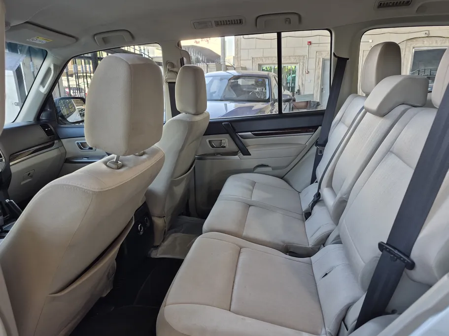 2022 Mitsubishi Pajero GLS 5Doors 