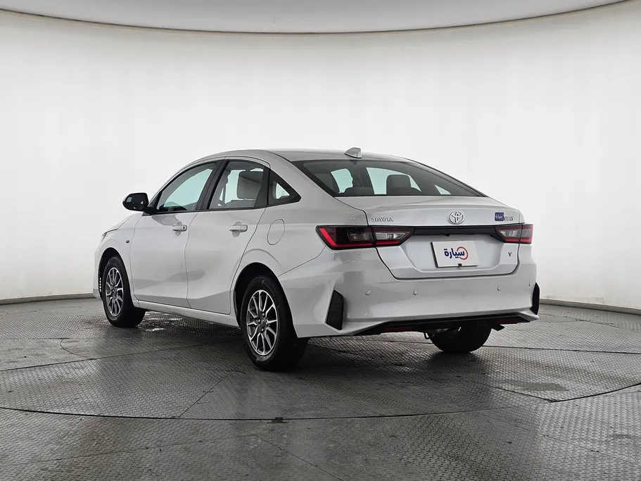2023 Toyota Yaris  Y 
